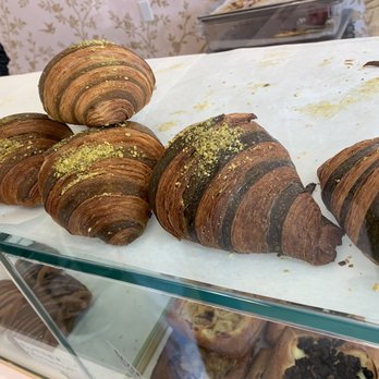 Paris En Rose - Pistachio filled croissant - Cafes Near Me - Del Mar, California Paris En Rose - Pistachio filled croissant - Cafes Near Me - Del Mar, California