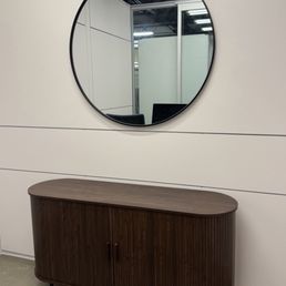 Cabinet assembly and mirror