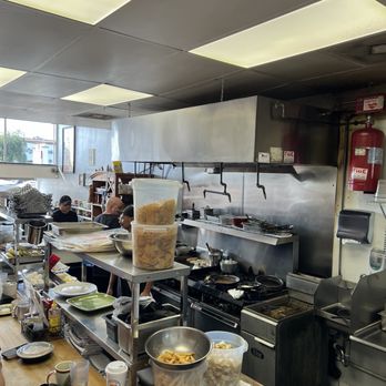 Main Kitchen Cafe - New American Near Me - Granada Hills, California