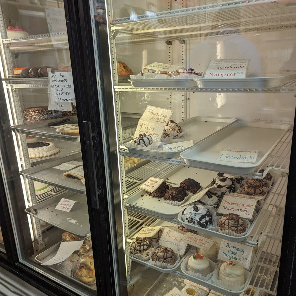 New Palace Bakery - Bakeries Near Me - Hamtramck, Michigan New Palace Bakery - Bakeries Near Me - Hamtramck, Michigan