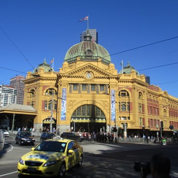 Flinders Street Railway Station/Flinders St - Swanston Street Entrance - Train Stations Near Me - Melbourne, VIC