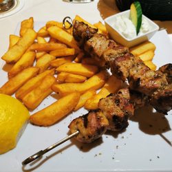 Taverne Alexander's - Souvlaki mit Pommes