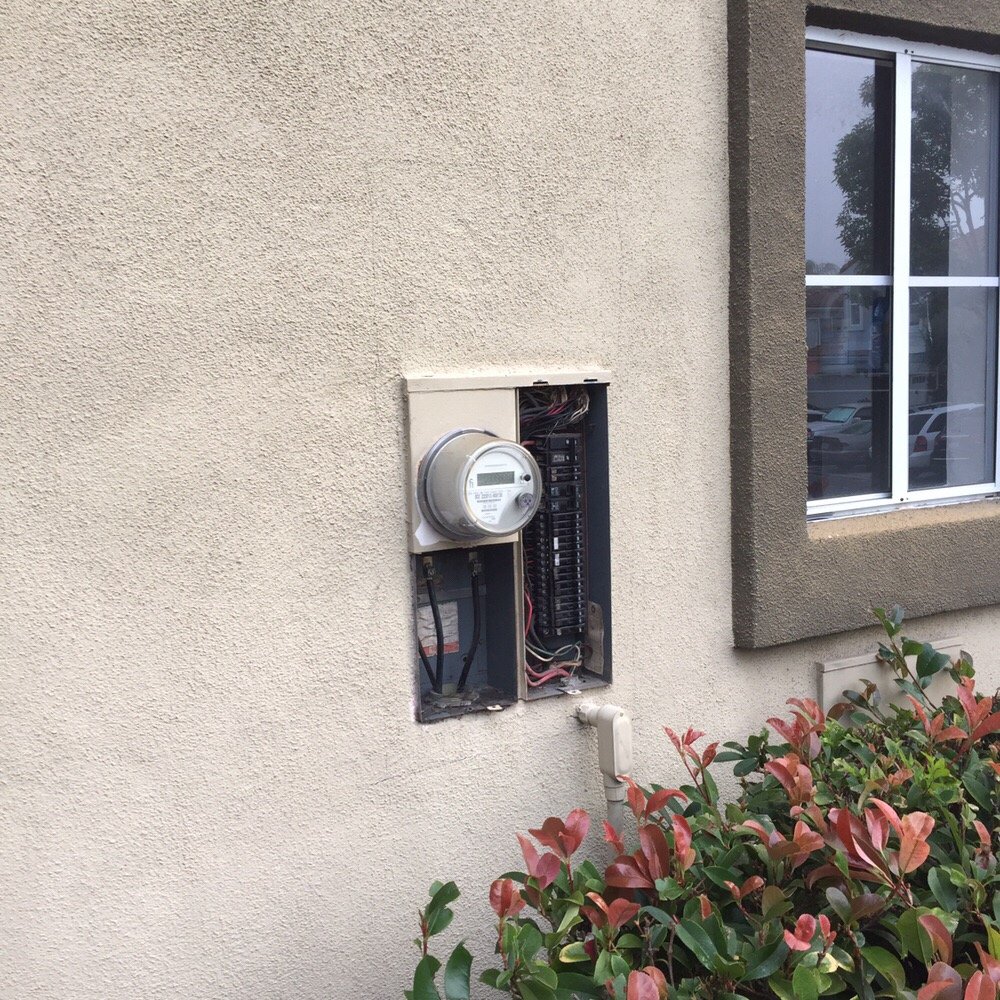 Slide of On Time Electric and Lighting