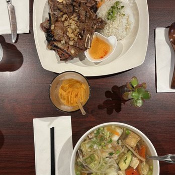 Monsoon - Thai iced tea, vegetarian noodle soup, pork chop rice plate - Vietnamese Near Me - Piedmont, California