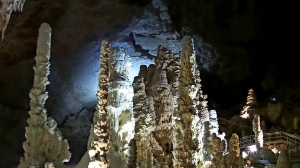 Grotte di Frasassi by null
