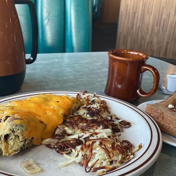 Peter's Cafe - American Near Me - Millbrae, California
