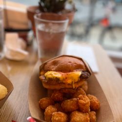 Sideburns - Smash Burger with tots - @rayz
