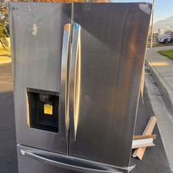 Best Buy - LG 3rd fridge damaged