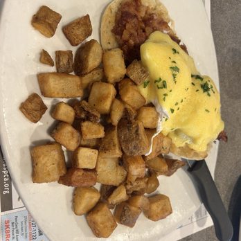 Hangar 36 - Dubliner Benedict - Breakfast & Brunch Near Me - Hazlet, New Jersey
