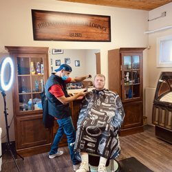 Broadway Barber Lounge
