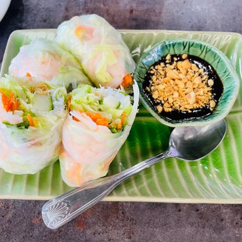 The Banana Leaf - Fresh spring rolls with shrimp - Thai Near Me - Rocky Hill, Connecticut