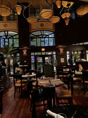 Alouette Bistro by null