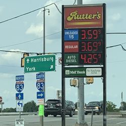 Rutter's Famous Express Deli - Price sign and roads too
