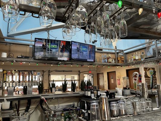Lake House Bar and Grill by null