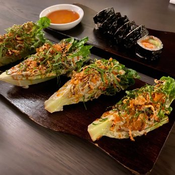 Uchiko Houston - Gem lettuce and maki roll - Sushi Bars Near Me - Houston, Texas Uchiko Houston - Gem lettuce and maki roll - Sushi Bars Near Me - Houston, Texas