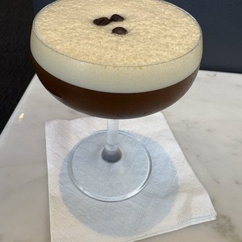 United Polaris - Espresso martini - Airport Lounges Near Me - Los Angeles, California United Polaris - Espresso martini - Airport Lounges Near Me - Los Angeles, California
