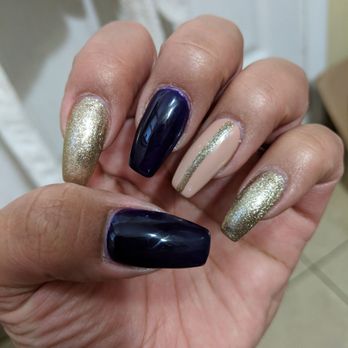 Lynn Nails - Julie is the best! Just show her a picture of what type of design you'd like and she will nail it... - Nail Salons Near Me - San Leandro, California Lynn Nails - Julie is the best! Just show her a picture of what type of design you'd like and she will nail it... - Nail Salons Near Me - San Leandro, California