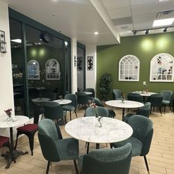 Amora Cafe - Atmosphere
