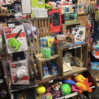 Cracker Barrel Old Country Store - Inside - Breakfast & Brunch Near Me - Mount Laurel, New Jersey