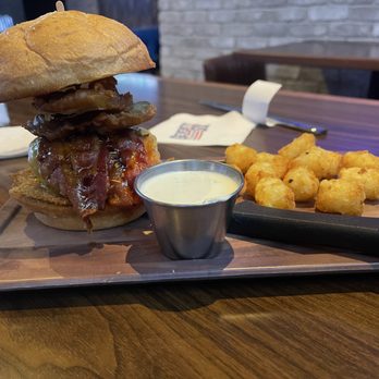 Seventy Six - Cowboy burger with tots and ranch - Bars Near Me - North Las Vegas, Nevada Seventy Six - Cowboy burger with tots and ranch - Bars Near Me - North Las Vegas, Nevada
