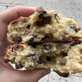 Levain Bakery - Bakeries Near Me - Los Angeles, California
