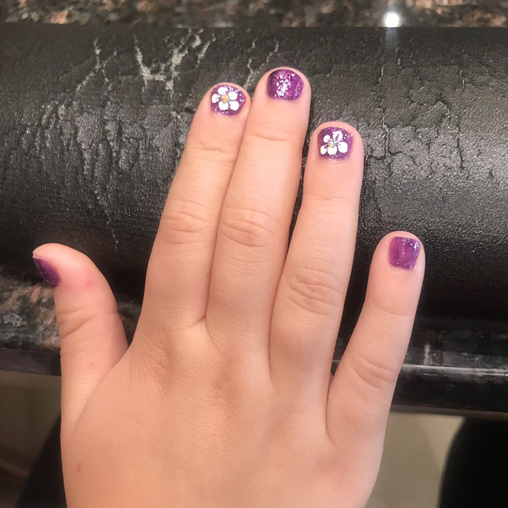 District Nail Bar - Child manicure $10 - Nail Salons Near Me - Allen, Texas District Nail Bar - Child manicure $10 - Nail Salons Near Me - Allen, Texas