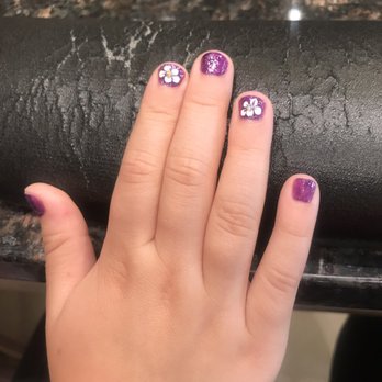 District Nail Bar - Child manicure $10 - Nail Salons Near Me - Allen, Texas District Nail Bar - Child manicure $10 - Nail Salons Near Me - Allen, Texas