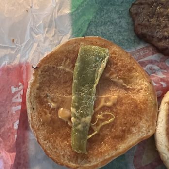 Carl's Jr - I paid extra for a pepper on a "BigCarl"!! Mmm?? Not what it should be. - Fast Food Near Me - Alpine, California