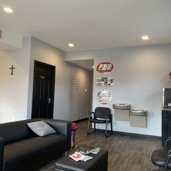 St. Cloud Auto Service - Waiting area - Auto Repair Near Me - Saint Cloud, Florida St. Cloud Auto Service - Waiting area - Auto Repair Near Me - Saint Cloud, Florida