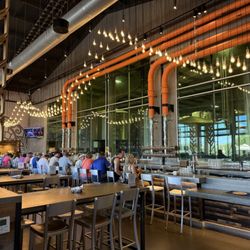 Maui Brewing Company - Bar seating