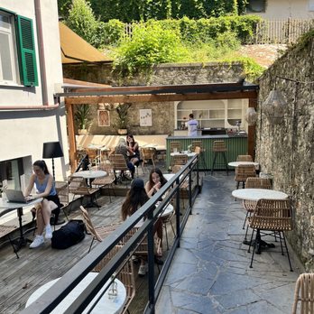 Ciao Baby - Cute patio - Cocktail Bars Near Me - La Spezia, SP Ciao Baby - Cute patio - Cocktail Bars Near Me - La Spezia, SP