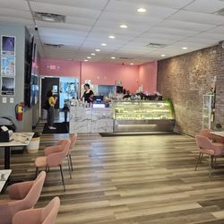 Chocolate Covered Creations - Cafe dining room