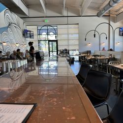 North High Brewing - Bar towards high st