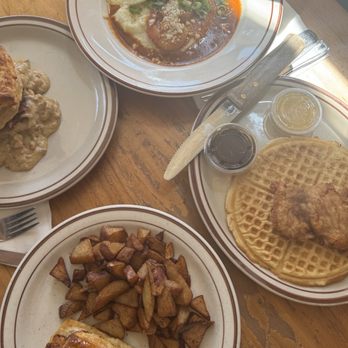 Fat's Fried Chicken & Waffles - Southern Near Me - Seattle, Washington
