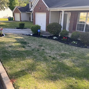 Prime Lawn - the front yard of a house - Lawn Services Near Me - Bethlehem, Georgia Prime Lawn - the front yard of a house - Lawn Services Near Me - Bethlehem, Georgia