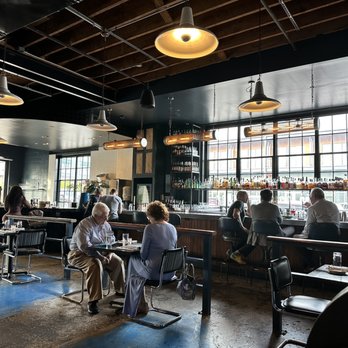 Automatic Seafood and Oysters - Bar area - Seafood Near Me - Birmingham, Alabama