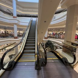 Exterior outside entrance of Von Maur - Von Maur Perimeter Mall Escalators - Dunwoody, Georgia Exterior outside entrance of Von Maur - Von Maur Perimeter Mall Escalators - Dunwoody, Georgia