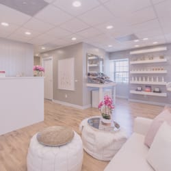 Erika Menanteaux -Luminous | Beauty, Skin & Soul - The Luminous Lounge