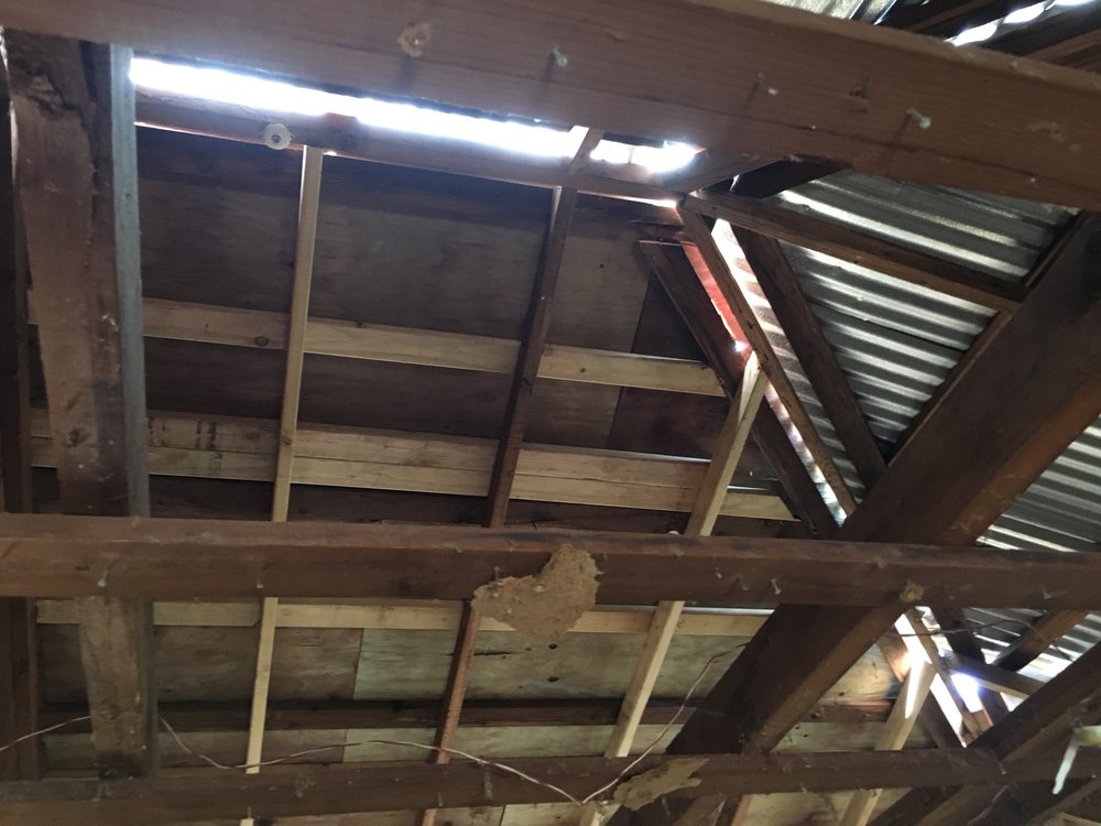 Slide of Paradise Roofing