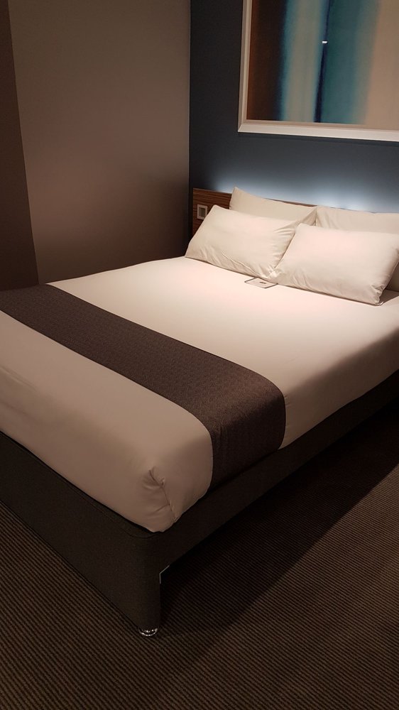 TRAVELODGE HEATHROW CENTRAL - Updated June 2024 - 700 Bath Road ...