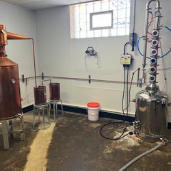 Four Dogs Distilling