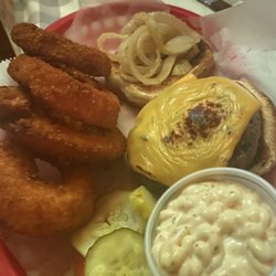 Malachy's Irish Pub - Cheeseburger and onion rings