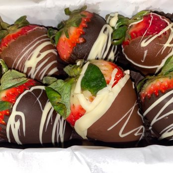 Diamond Head Chocolate Company - Chocolate covered strawberries - Chocolatiers & Shops Near Me - Honolulu, Hawaii