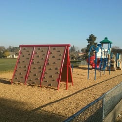 Lum Elementary School - Playtime with Bobo the clown