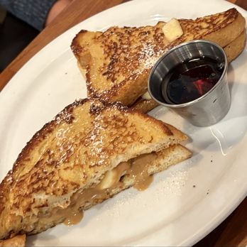 Cafe De Olla - Peanut Butter Stuffed French Toast - American Near Me - Burbank, California