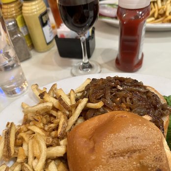 Mo's Grill - Burgers Near Me - San Francisco, California Mo's Grill - Burgers Near Me - San Francisco, California