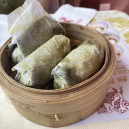 Steamed Sticky Rice with Chicken In Lotus Leaf