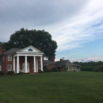 Meadowbrook Farm Bed & Breakfast - Bed & Breakfast Near Me - Suffolk, Virginia Meadowbrook Farm Bed & Breakfast - Bed & Breakfast Near Me - Suffolk, Virginia