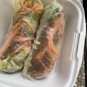 Sawasdee Thai Cuisine - Vegetarian salad rolls with brown rice noodles - Thai Near Me - Overland Park, Kansas