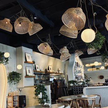 Luna Bistro Cafe - New American Near Me - Long Beach, California